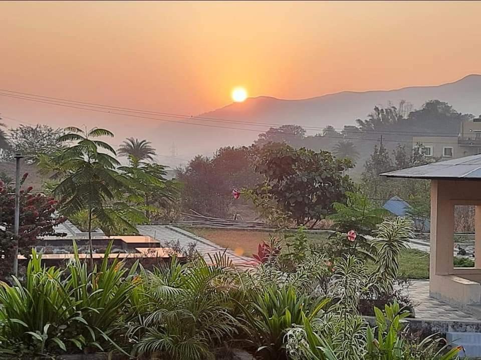 Royal Meadows - Igatpuri Bungalow C エクステリア 写真