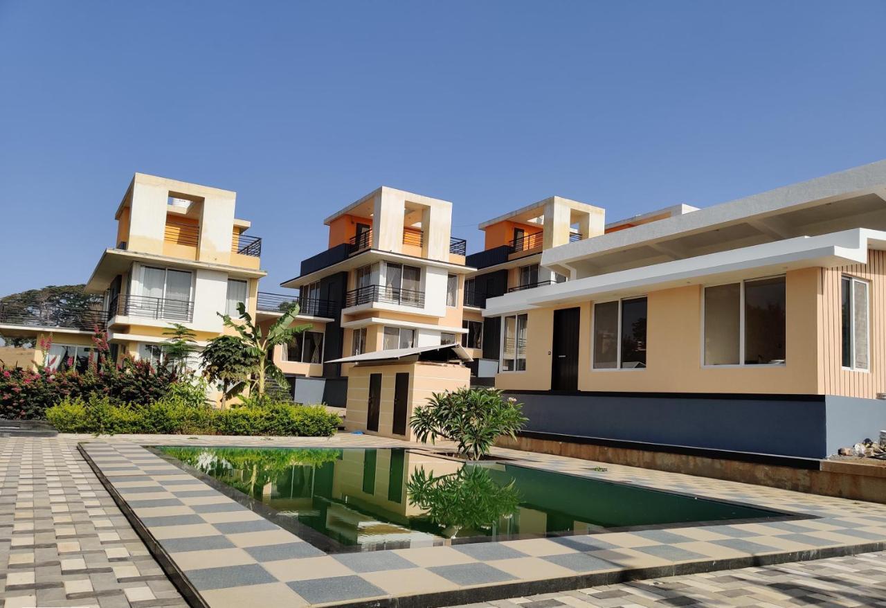 Royal Meadows - Igatpuri Bungalow C エクステリア 写真