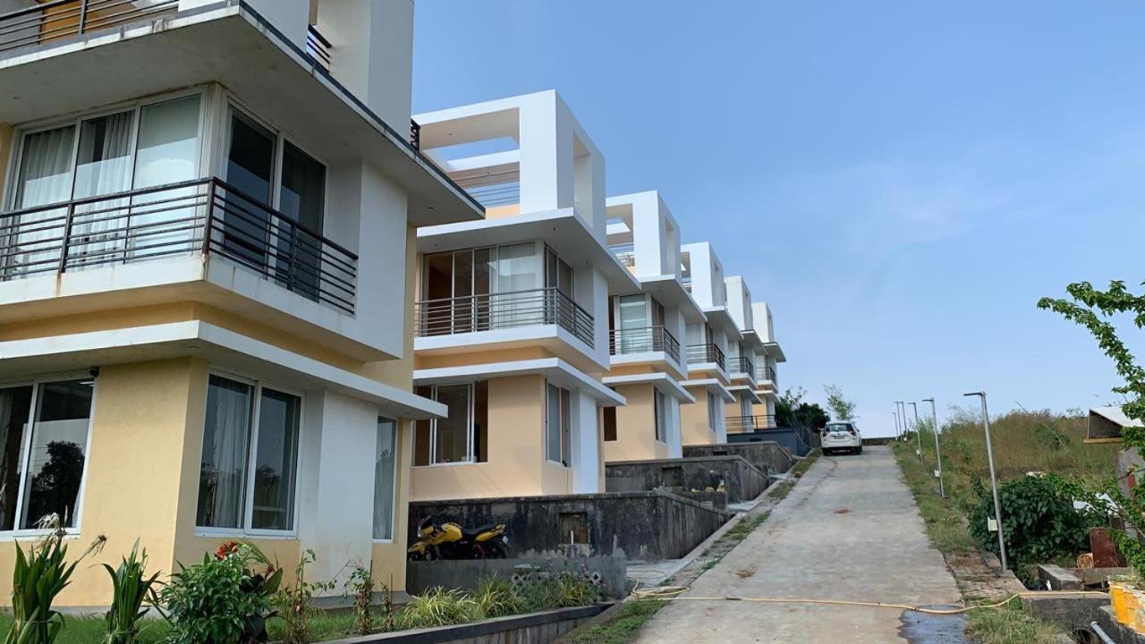 Royal Meadows - Igatpuri Bungalow C エクステリア 写真
